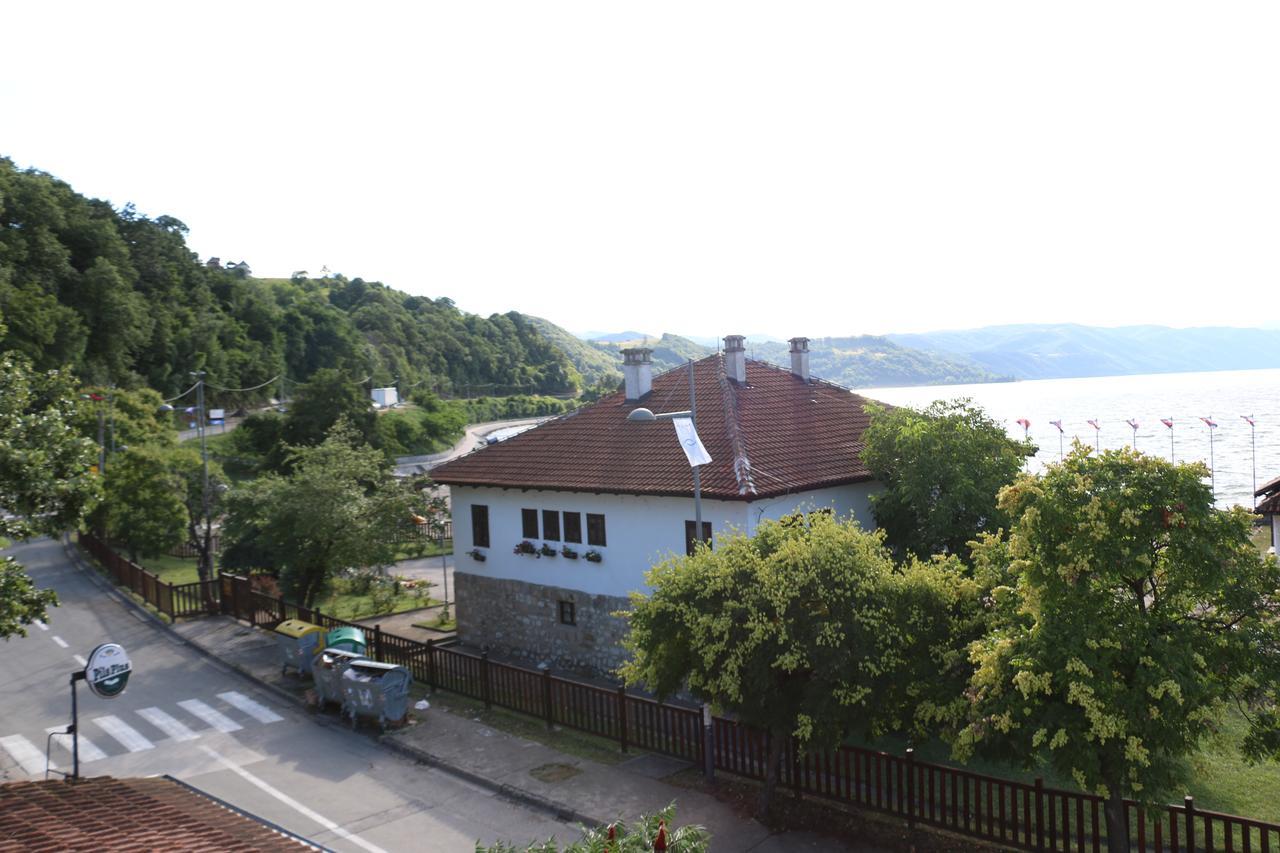 Hostel Trajan 돈지 밀라노바츠 외부 사진