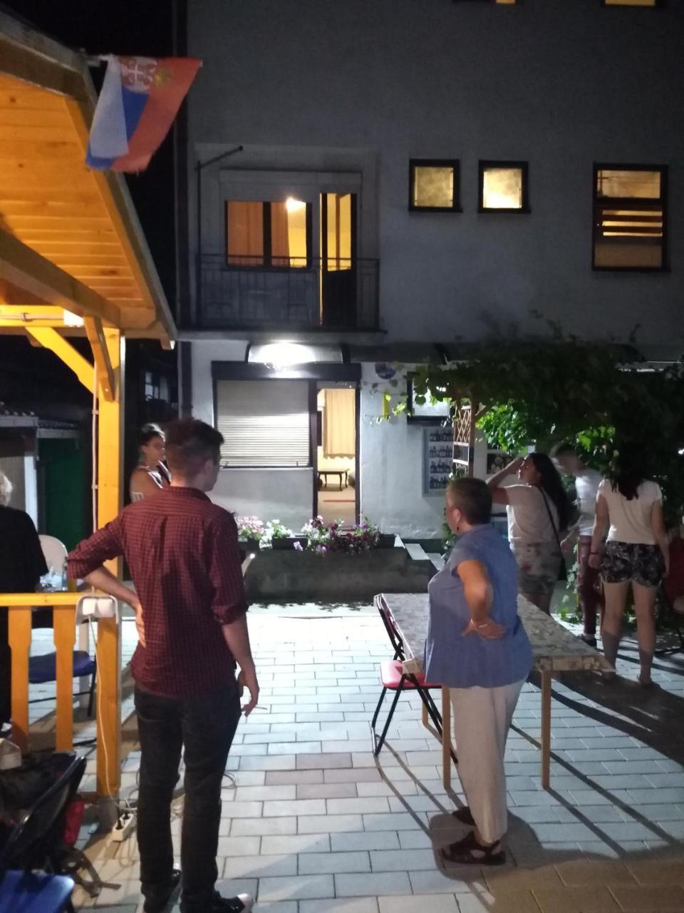 Hostel Trajan 돈지 밀라노바츠 외부 사진