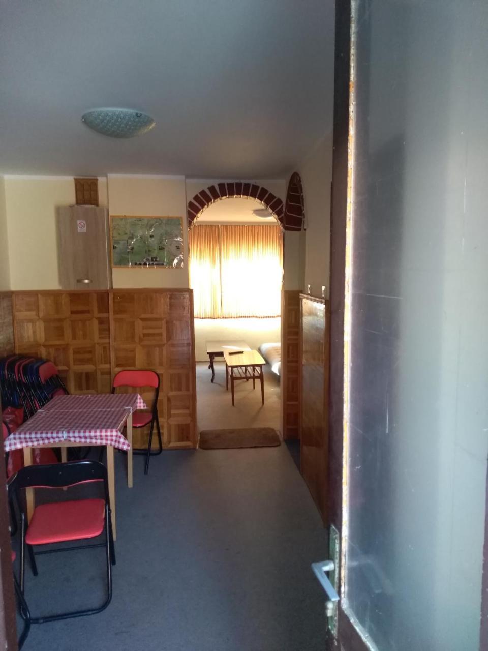 Hostel Trajan 돈지 밀라노바츠 외부 사진