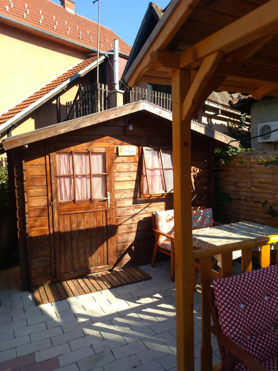 Hostel Trajan 돈지 밀라노바츠 외부 사진